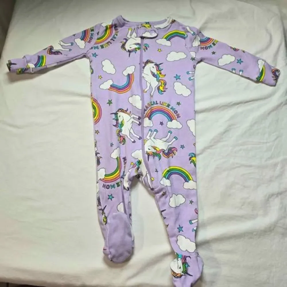 PJ Place 0-3 month old baby girl unicorns rainbows zip up pajamas